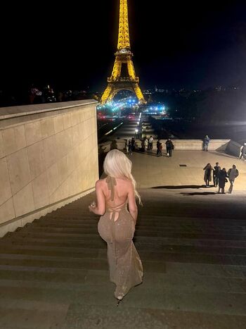 Full leaked Larisa ceh private onlyfans photo