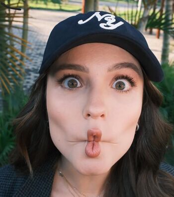 Larissa Manoela