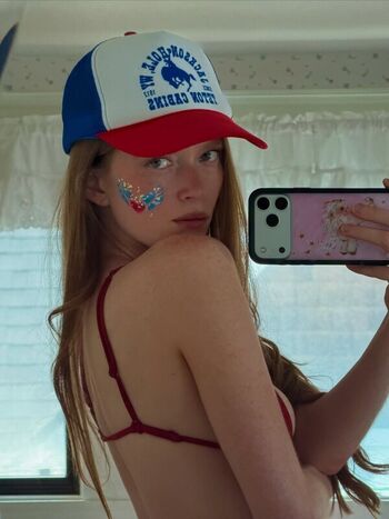 Full leaked Larsen thompson private onlyfans photo