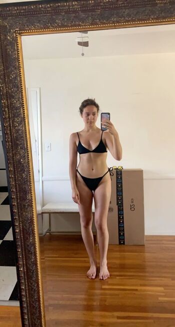 Full leaked Laufey private onlyfans photo