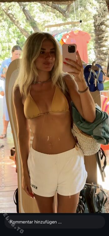 Full leaked Laura block private onlyfans photo