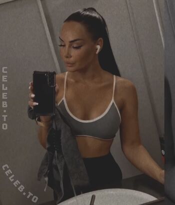 Laura J.