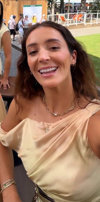 Laura Robson