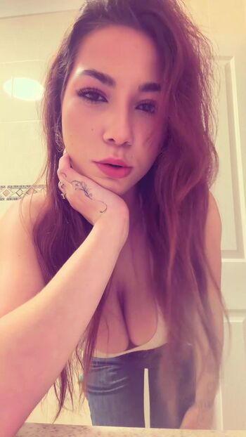 Full leaked Layla pownall private onlyfans photo