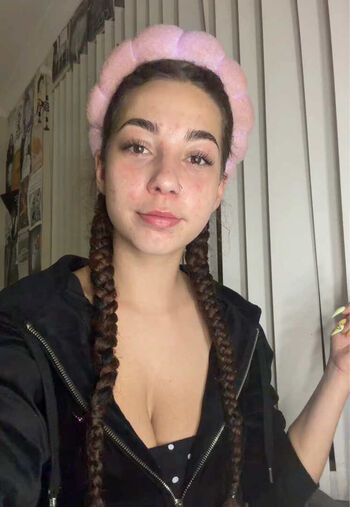 Full leaked Layla pownall private onlyfans photo