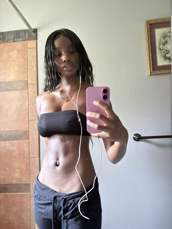 Full leaked Leahhalton private onlyfans photo
