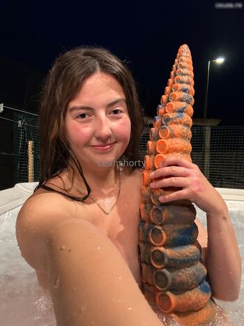 Full leaked Leahshorty private onlyfans photo