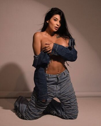 Full leaked Lele mantilla private onlyfans photo