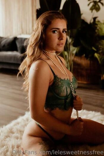 Full leaked Lelesweetness private onlyfans photo
