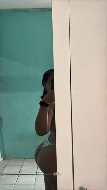 Full leaked Leogurlll private onlyfans photo