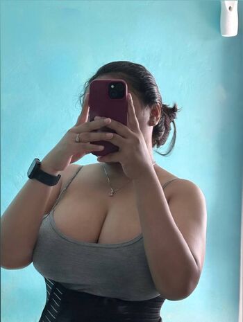 Full leaked Leogurlll private onlyfans photo