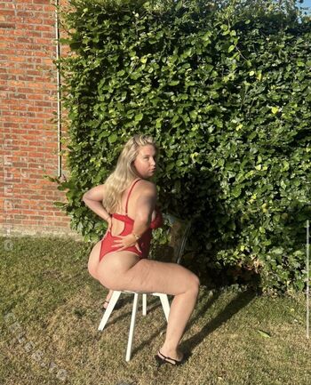 Full leaked Leonieblondiii private onlyfans photo