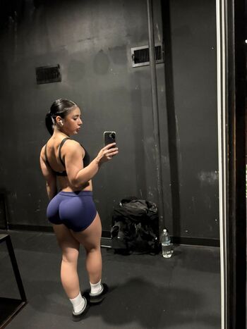 Full leaked Lesliemrtinez private onlyfans photo