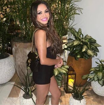 Full leaked Lezza tovar private onlyfans photo