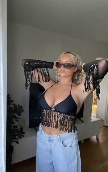 Full leaked Linn prusky moss private onlyfans photo