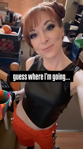 Lisa Foiles