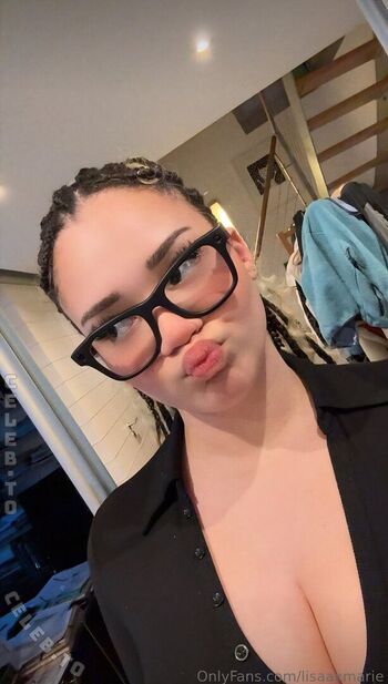 Full leaked Lisaaxmarie private onlyfans photo