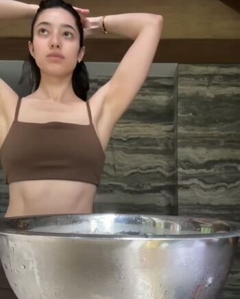 Full leaked Littlemisskhan private onlyfans photo