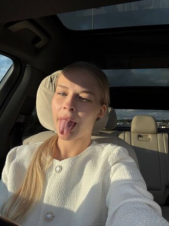 Full leaked Liyastar page private onlyfans photo
