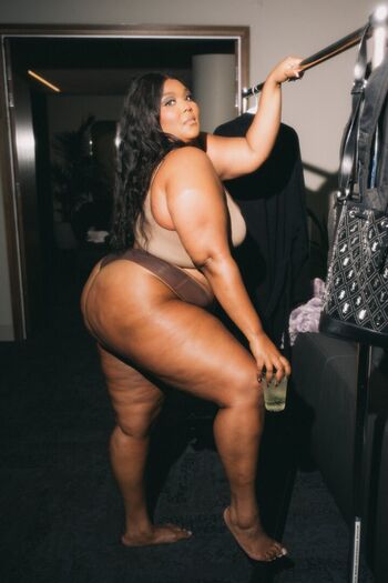 Full leaked Lizzo private onlyfans photo