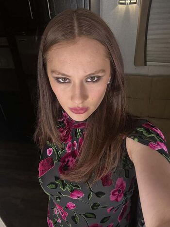 Lola Tung