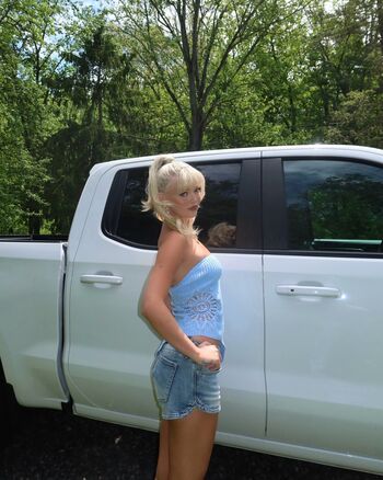 Full leaked Loren gray page private onlyfans photo