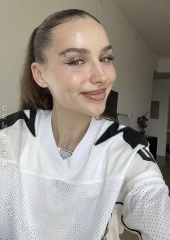 Full leaked Louisa jindaoui private onlyfans photo