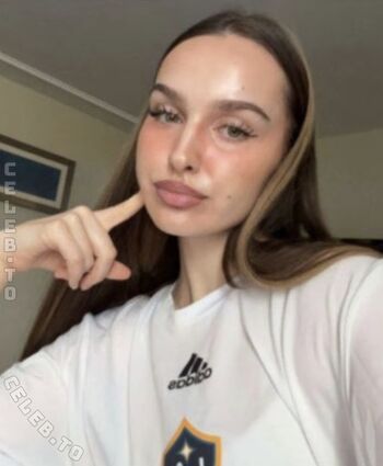 Full leaked Louisa jindaoui private onlyfans photo