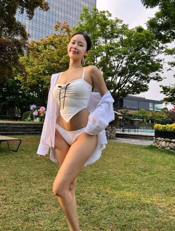 Full leaked Lovelyjoohee private onlyfans photo