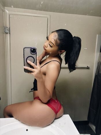 Full leaked Lovingdreaam private onlyfans photo