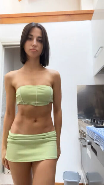Full leaked Lucrelisa private onlyfans photo