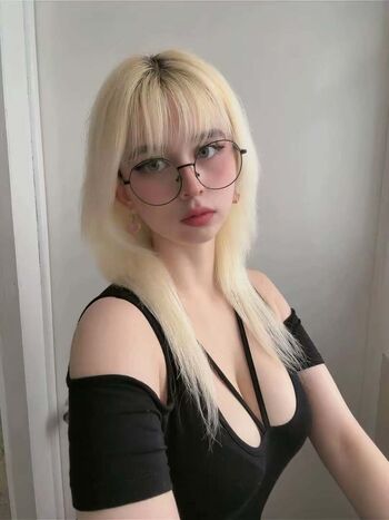 Full leaked Lulys page private onlyfans photo