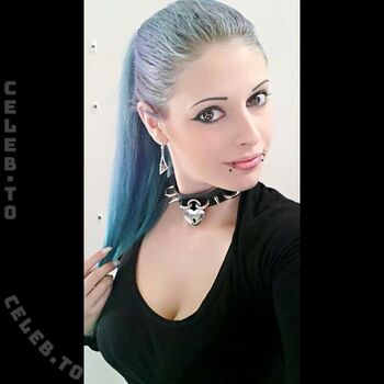 Full leaked Lunarakitsune private onlyfans photo