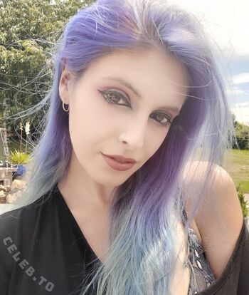 Full leaked Lunarakitsune private onlyfans photo
