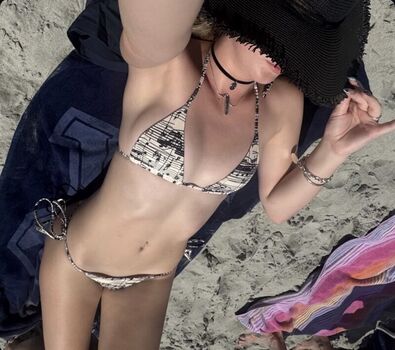Full leaked Luxumine private onlyfans photo