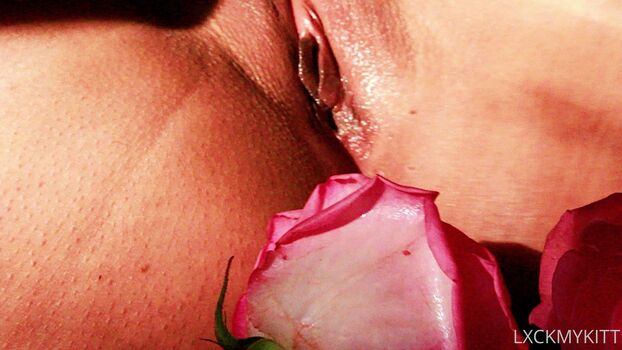 Full leaked Lxckmykitt private onlyfans photo
