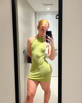 Full leaked Lxwren private onlyfans photo