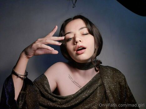Full leaked Mad girl private onlyfans photo