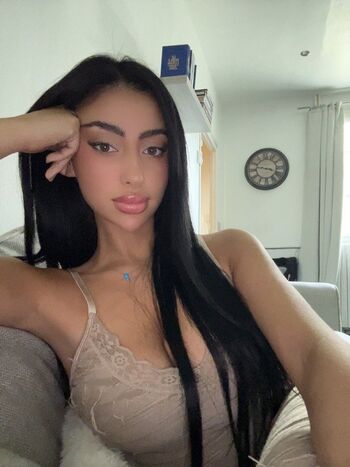Full leaked Maelatb private onlyfans photo