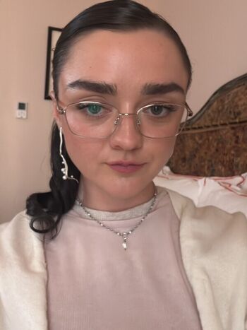 Full leaked Maisie williams private onlyfans photo