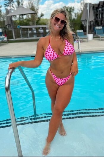 Full leaked Makena larson private onlyfans photo