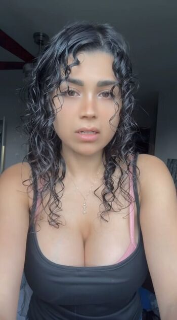 Full leaked Malaikasoffline private onlyfans photo