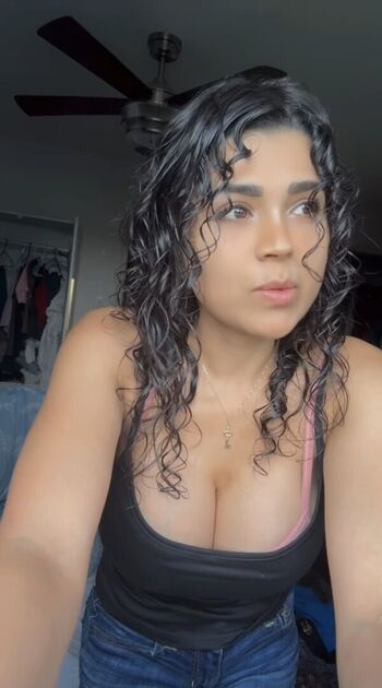 Full leaked Malaikasoffline private onlyfans photo