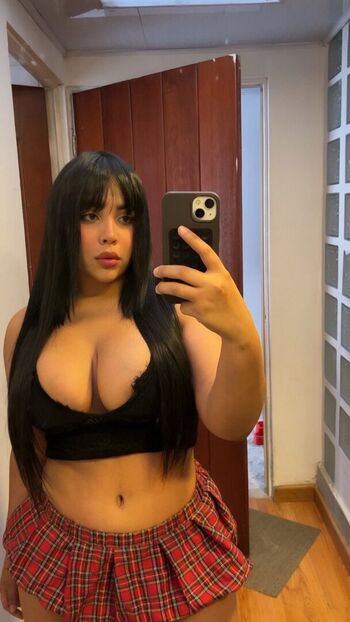 Full leaked Mariaandreinas private onlyfans photo