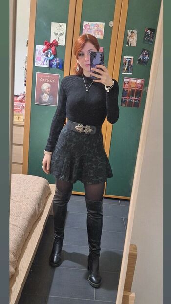 mary_mayfair_