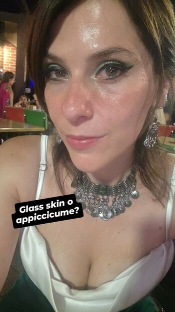 mary_mayfair_