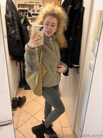 MaryjaneAuryn