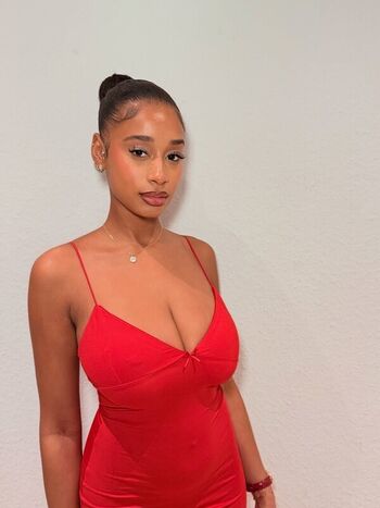 Full leaked Maryyyxlo private onlyfans photo