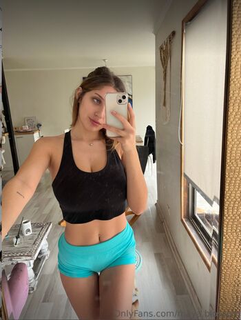 Full leaked Maya blossom private onlyfans photo