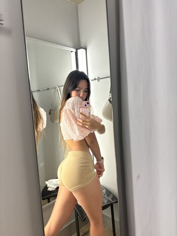 Melody Valenzuela